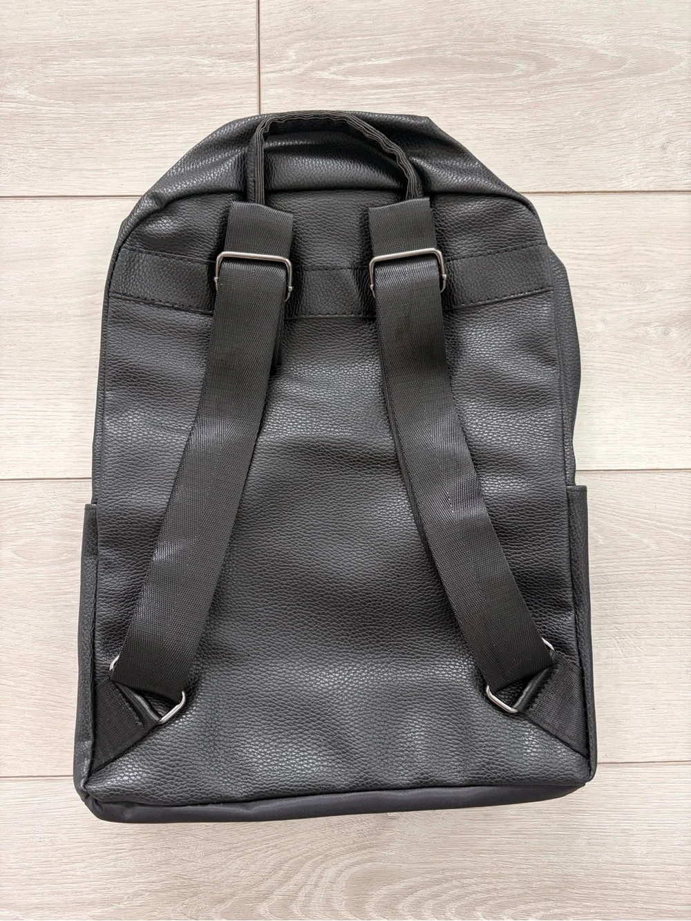 Tanger Outlets sleek black